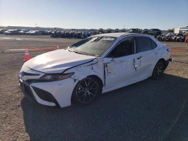 2022 Toyota Camry SE