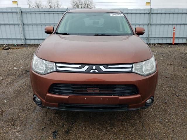 2014 Mitsubishi Outlander SE