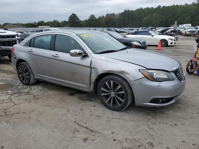 2013 Chrysler 200 Touring