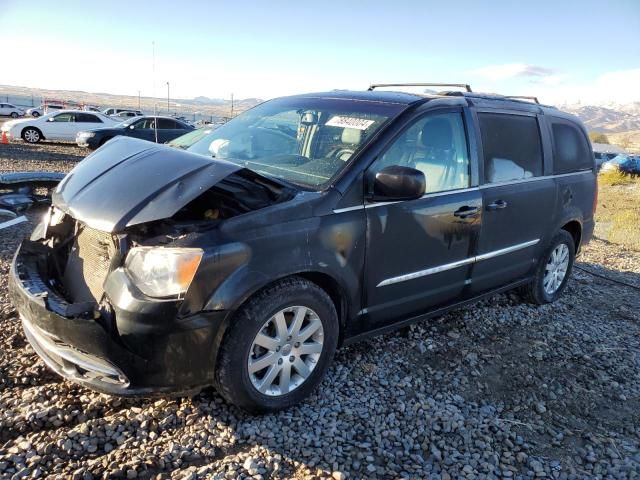 2016 Chrysler Town & Country Touring