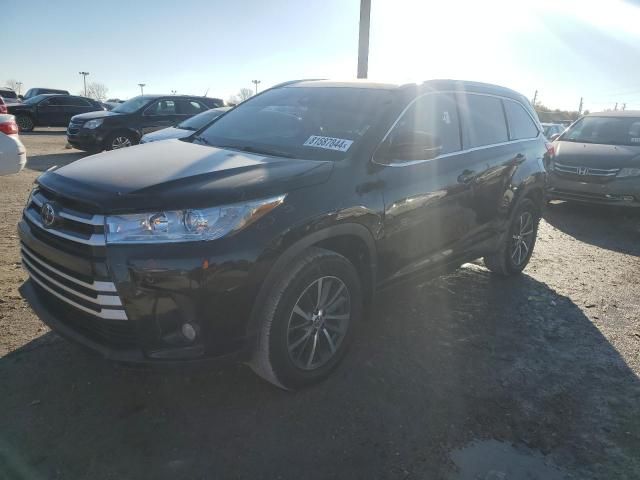 2019 Toyota Highlander SE