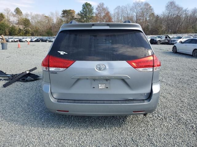 2012 Toyota Sienna XLE