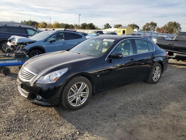 2015 Infiniti Q40