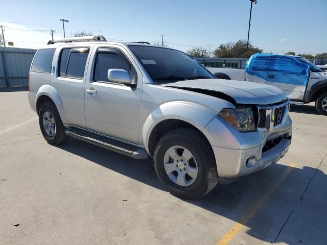 2005 Nissan Pathfinder LE