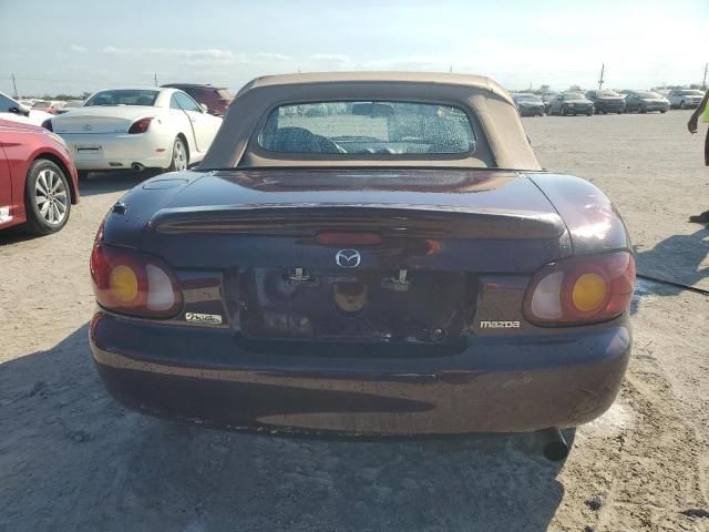 2000 Mazda MX-5 Miata Base