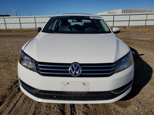 2013 Volkswagen Passat SE