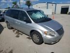 2005 Chrysler Town & Country Limited