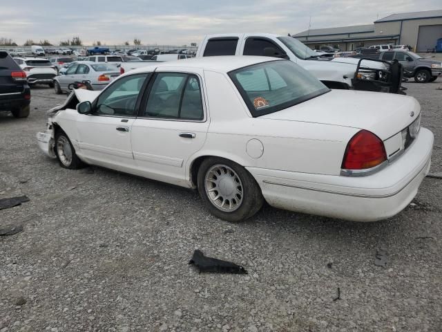 2000 Ford Crown Victoria LX