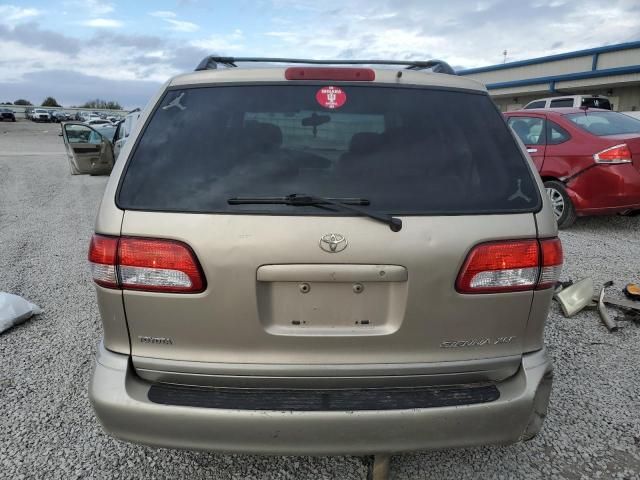 2003 Toyota Sienna LE