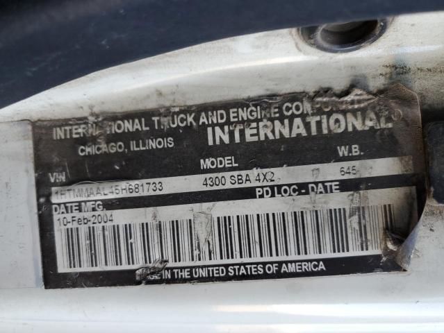 2005 International 4000 4300