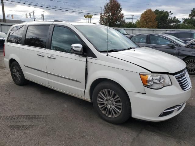 2011 Chrysler Town & Country Limited