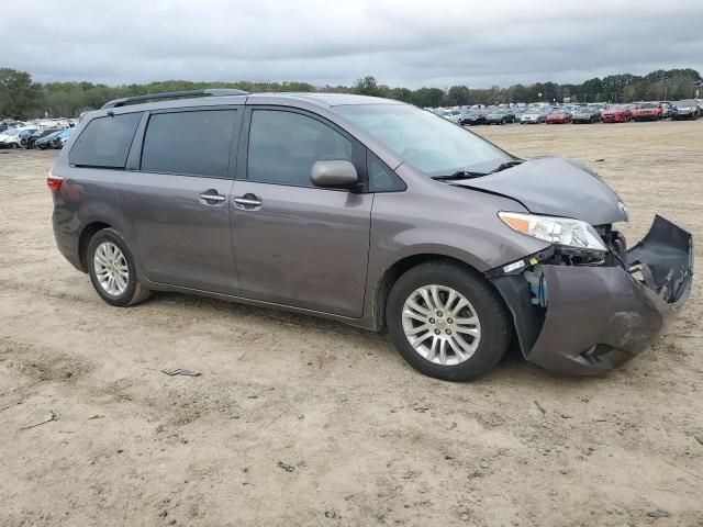 2016 Toyota Sienna XLE