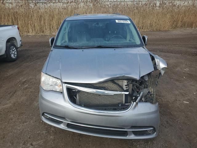 2013 Chrysler Town & Country Touring