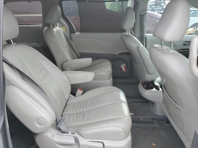 2014 Toyota Sienna XLE