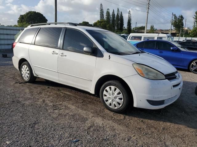 2004 Toyota Sienna CE