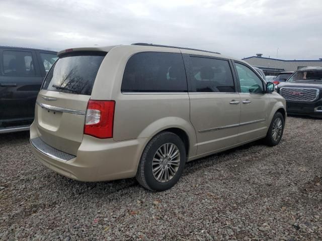 2014 Chrysler Town & Country Touring L