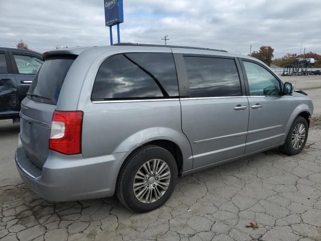 2014 Chrysler Town & Country Touring L