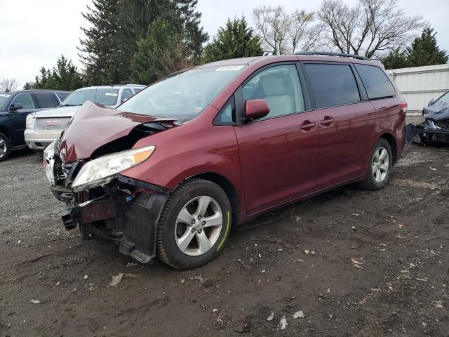 2012 Toyota Sienna LE