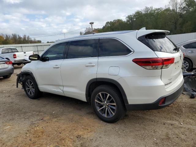 2017 Toyota Highlander SE