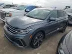 2024 Volkswagen Tiguan SEL R-LINE Black