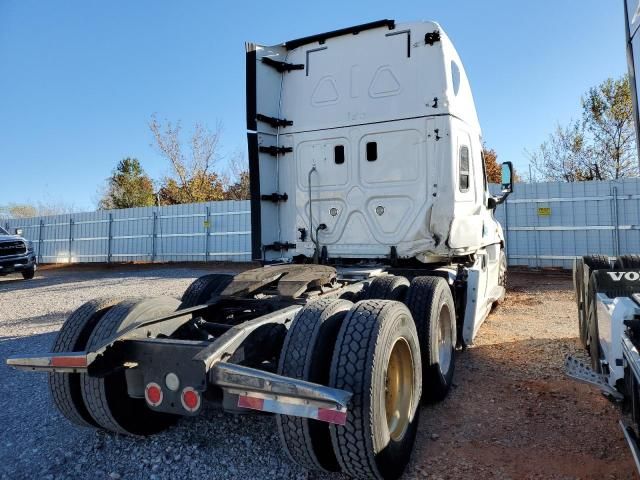 2017 Freightliner Cascadia 125