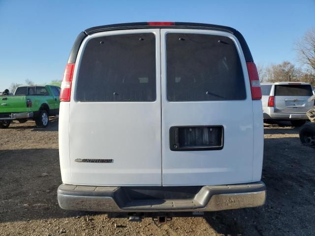 2017 Chevrolet Express G2500 LT