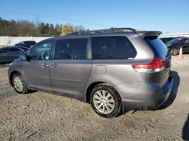 2014 Toyota Sienna XLE