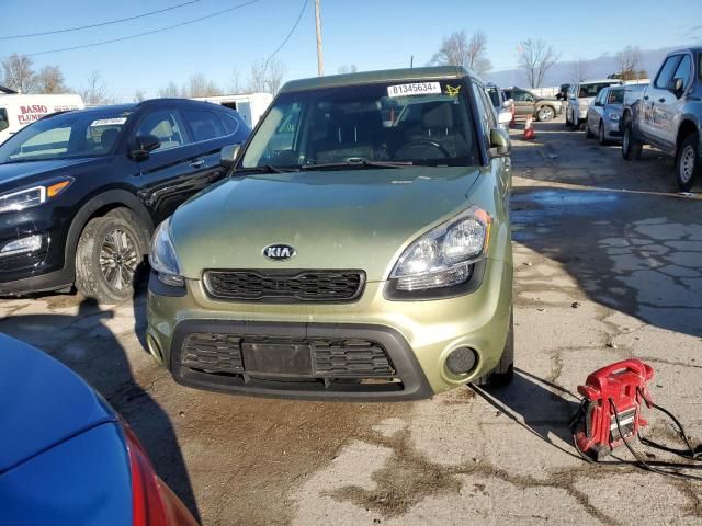 2013 KIA Soul +