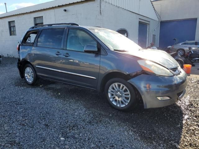 2010 Toyota Sienna XLE