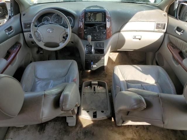 2005 Toyota Sienna XLE