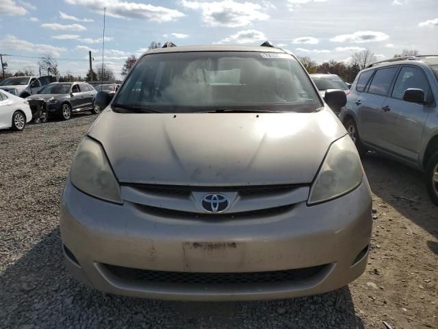 2010 Toyota Sienna CE