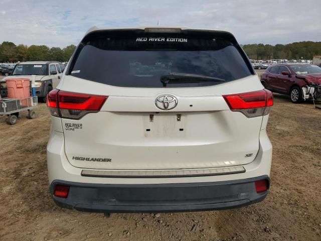 2017 Toyota Highlander SE