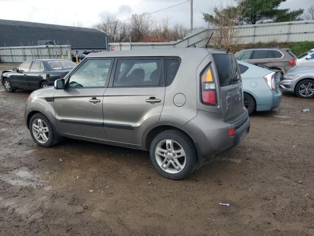 2011 KIA Soul +