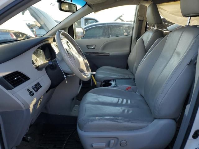 2014 Toyota Sienna XLE