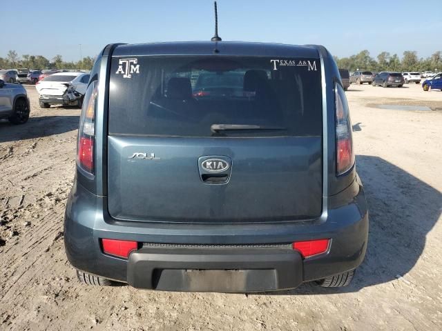 2011 KIA Soul +