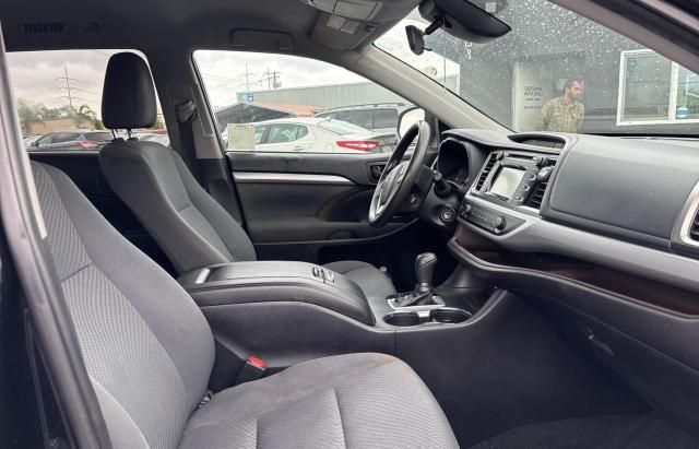 2019 Toyota Highlander LE