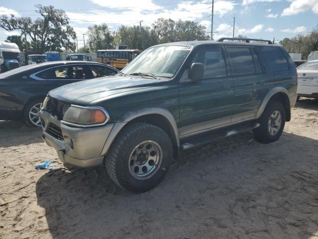 2002 Mitsubishi Montero Sport XLS