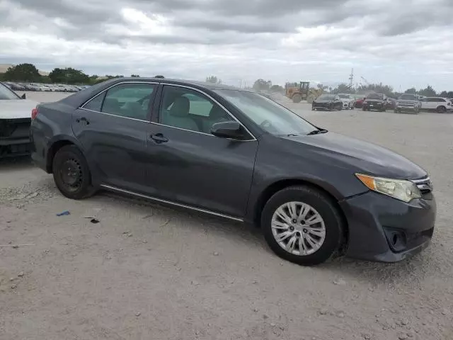 2014 Toyota Camry Hybrid