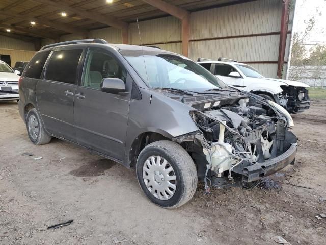 2004 Toyota Sienna CE