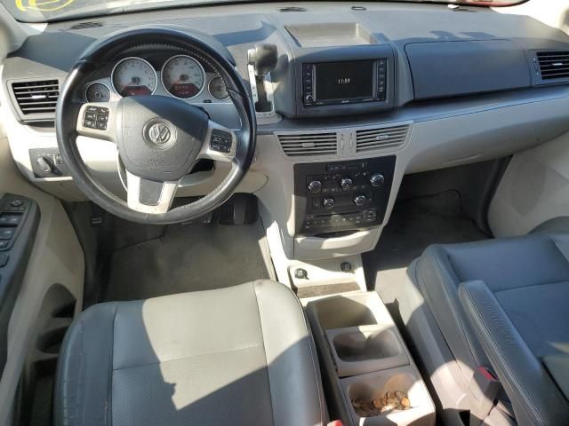 2012 Volkswagen Routan SE