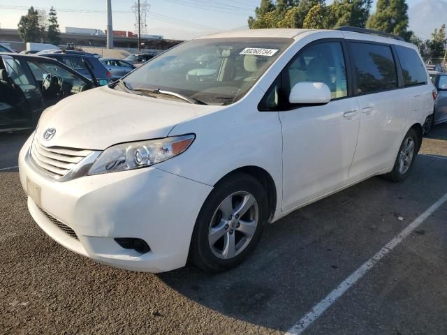 2015 Toyota Sienna LE