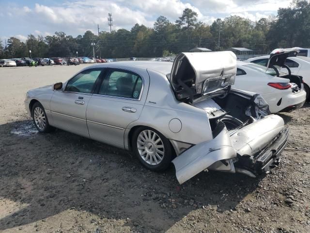 2004 Lincoln Town Car Executive