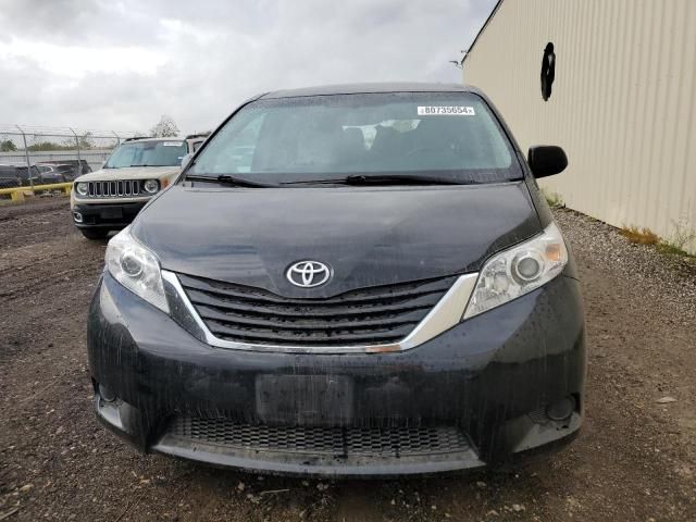 2017 Toyota Sienna LE