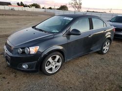 Chevrolet Vehiculos salvage en venta: 2015 Chevrolet Sonic LTZ