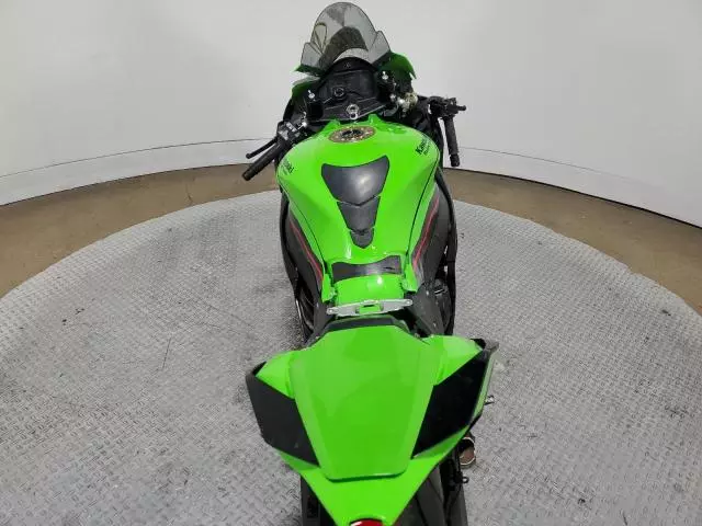 2021 Kawasaki ZX1002 M