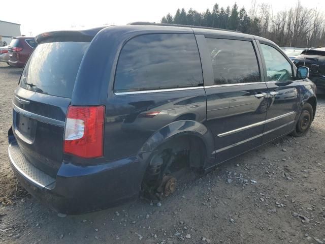 2013 Chrysler Town & Country Touring L