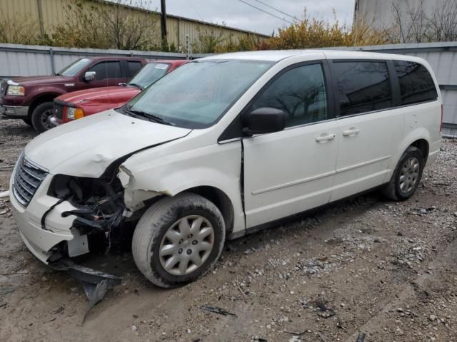 2010 Chrysler Town & Country LX