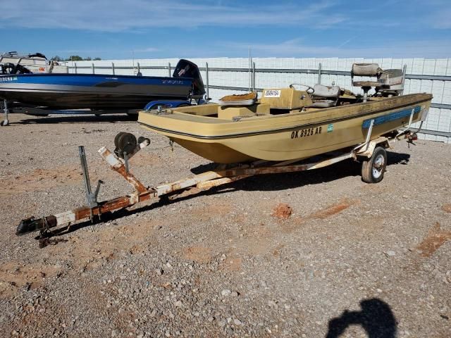 1972 Ebbtide Boat