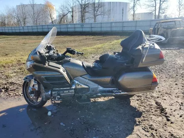 2004 Honda GL1800