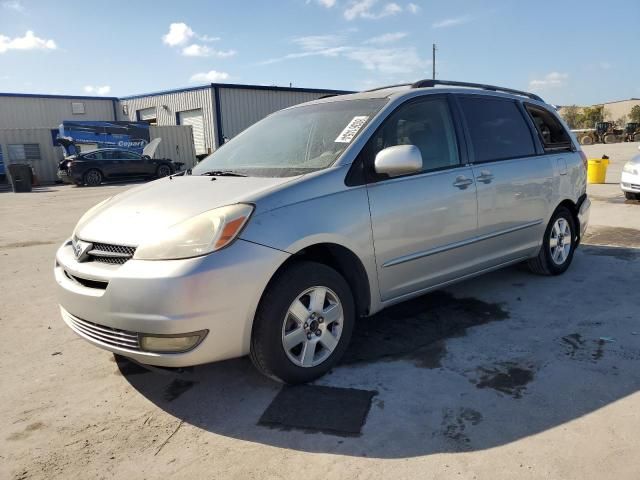 2004 Toyota Sienna XLE